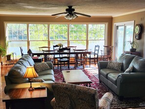 Smart TV, fireplace, DVD player, ping pong