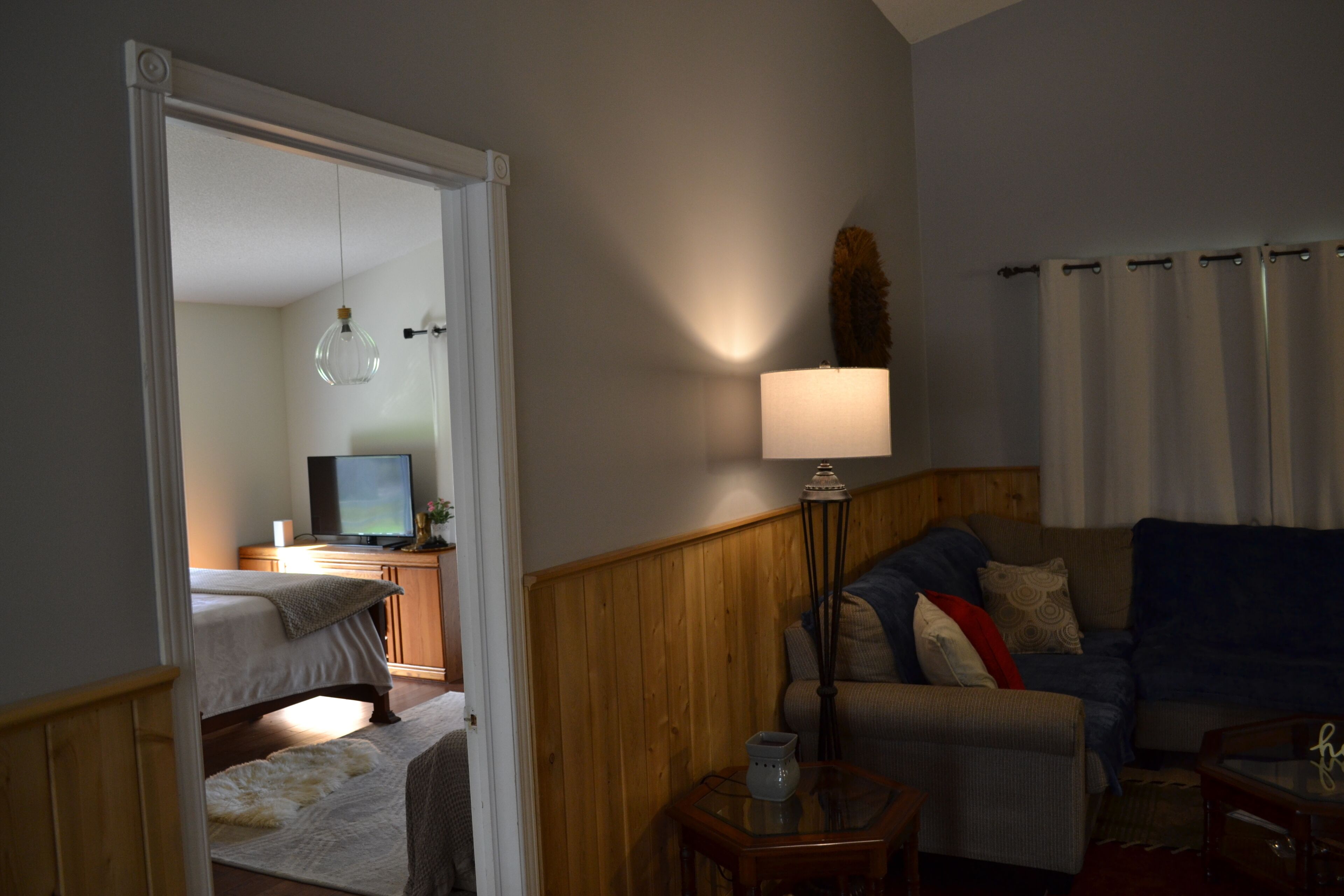 Margaret's cottage 3 Br water front.