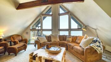 Smart-tv, eldstad, tv-spel och dvd-spelare