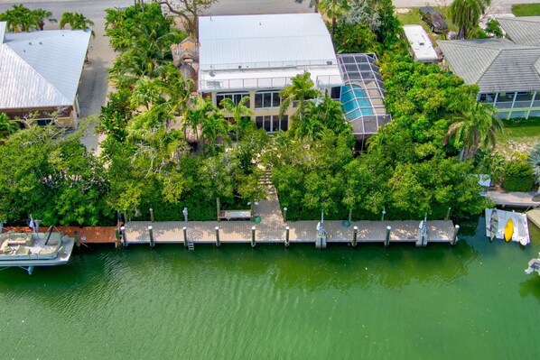 Unclassified image, 1 of 42, button