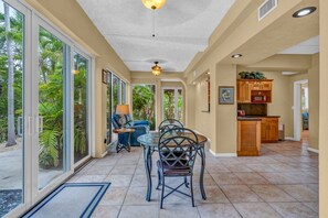 Interior - Big Kahuna  an expansive and inviting 5-bedroom, 4-bathroom single-family haven that encapsulates the essence of Florida Keys living (Marathon)