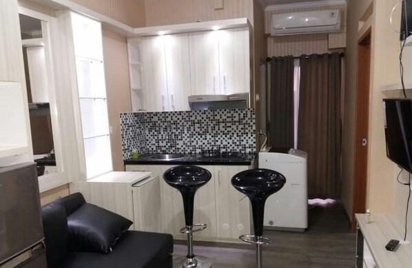Appartement Familial | Coin cuisine privé | Réfrigérateur, plaque de cuisson