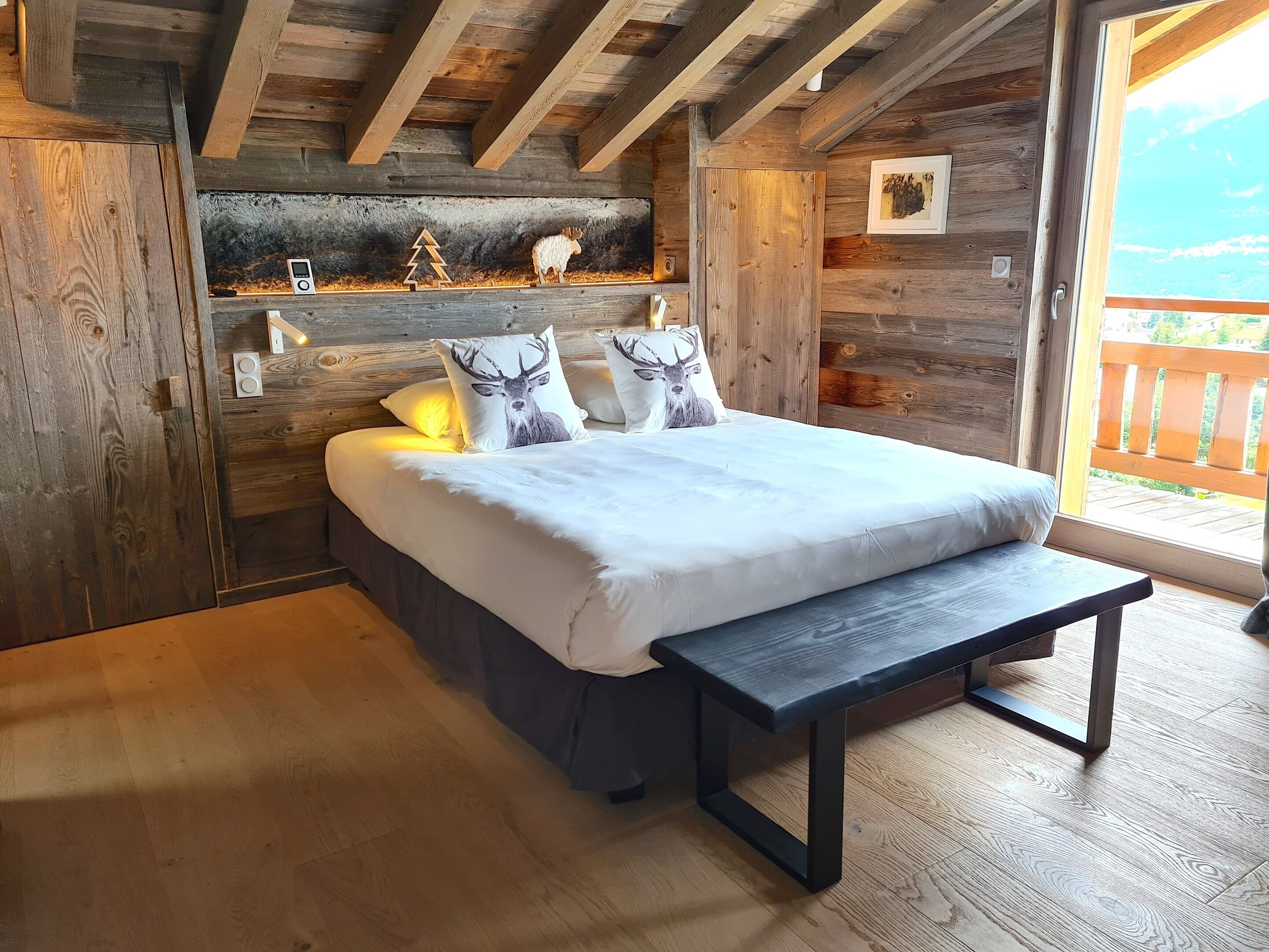 4 bedrooms, iron/ironing board, travel cot, free WiFi