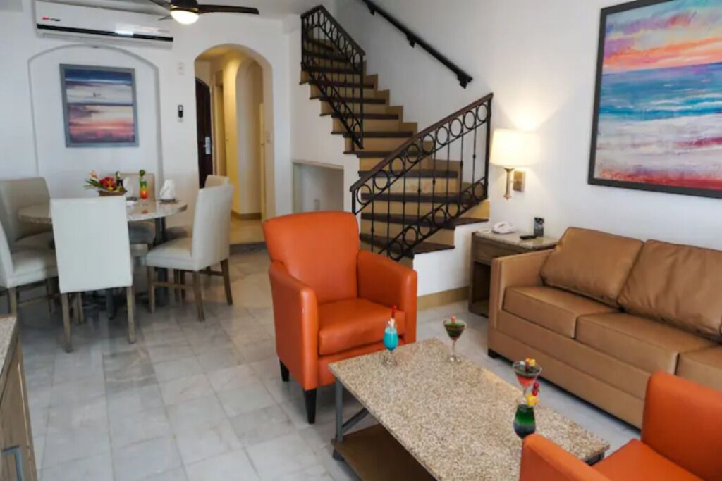 Deluxe Beach Front Villa “Tesoro D”