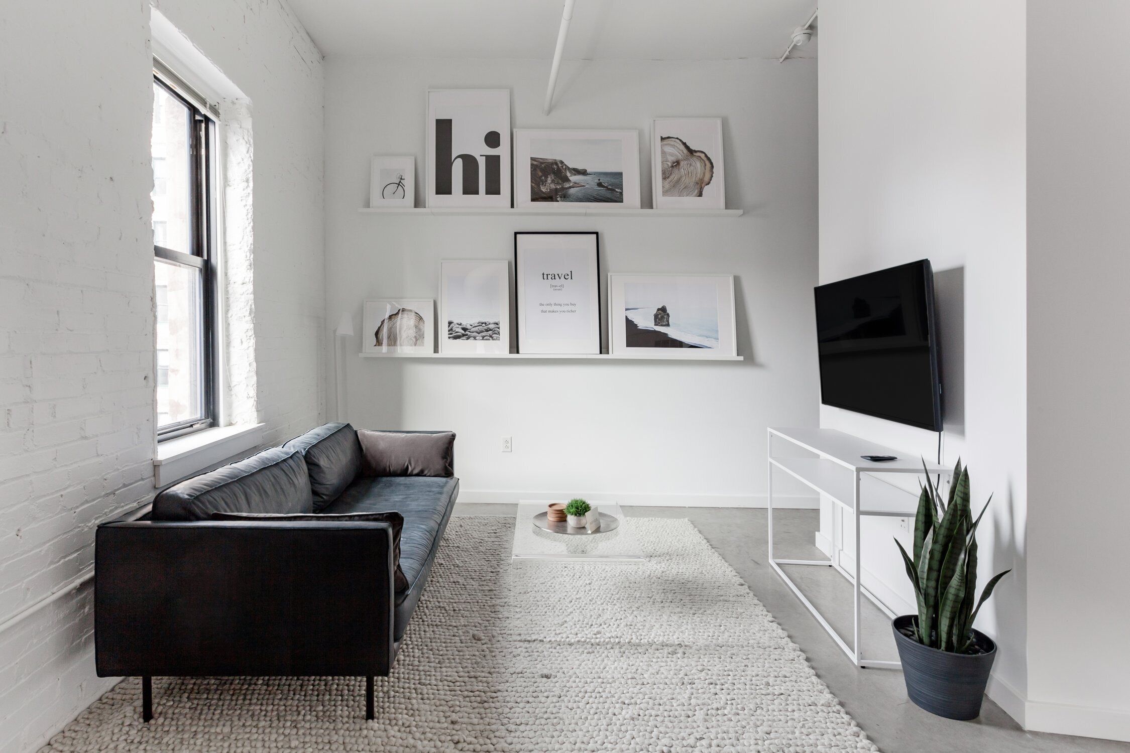 Industrial Chic Penthouse Loft Close to the Gateway Arch