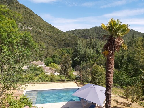 Villa SUD ARDECHE avec piscine privative à 5mn des Vans