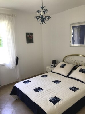 5 bedrooms, iron/ironing board, travel crib, WiFi - BEAUTIFUL RECENT PROPERTY WITH ALL COMFORT, 5 MINS FROM VANS (Pigère)