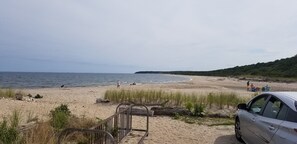 沙滩椅、沙滩毛巾