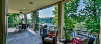 Surplombant la rivière Black Warrior!  Un Bama B & B Rentals Property!
