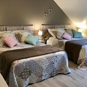 3 sovrum, strykjärn/strykbräda, gratis wi-fi och sängkläder
