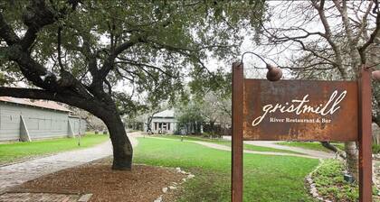 Hill Country condo in historic Gruene on the Guadalupe River & Gruene Hall