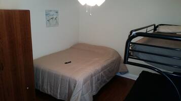 2 makuuhuonetta, ilmainen Wi-Fi, vuodevaatteet