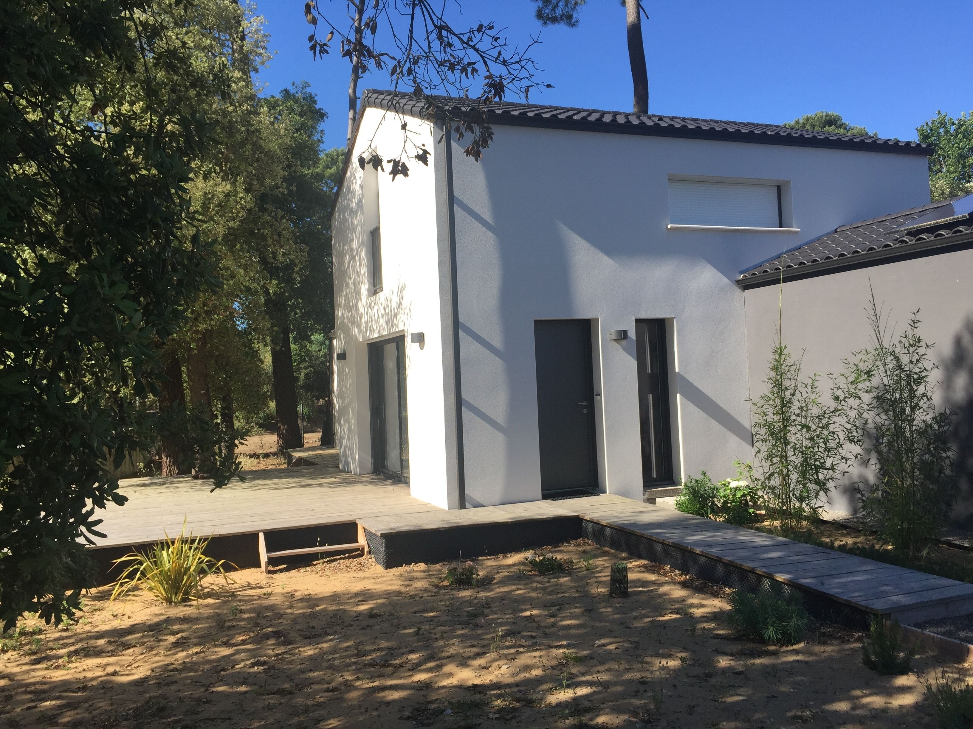 Beautiful family home in jard / sea, forest area, from the cycle tracks