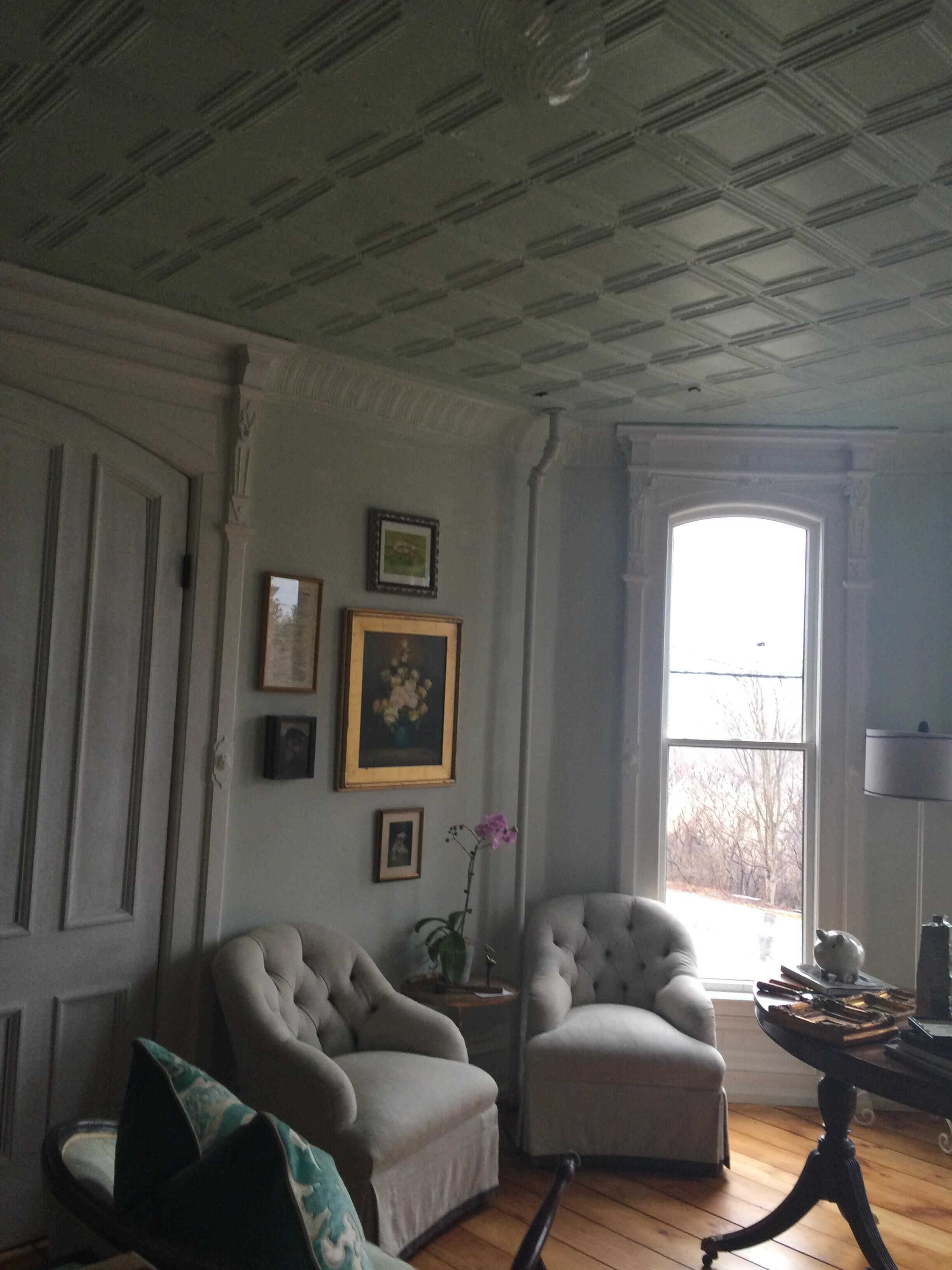 Cozy Victorian Mansion with room for your whole family