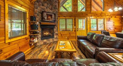 Cardinal Cabin (Hocking Hills area)