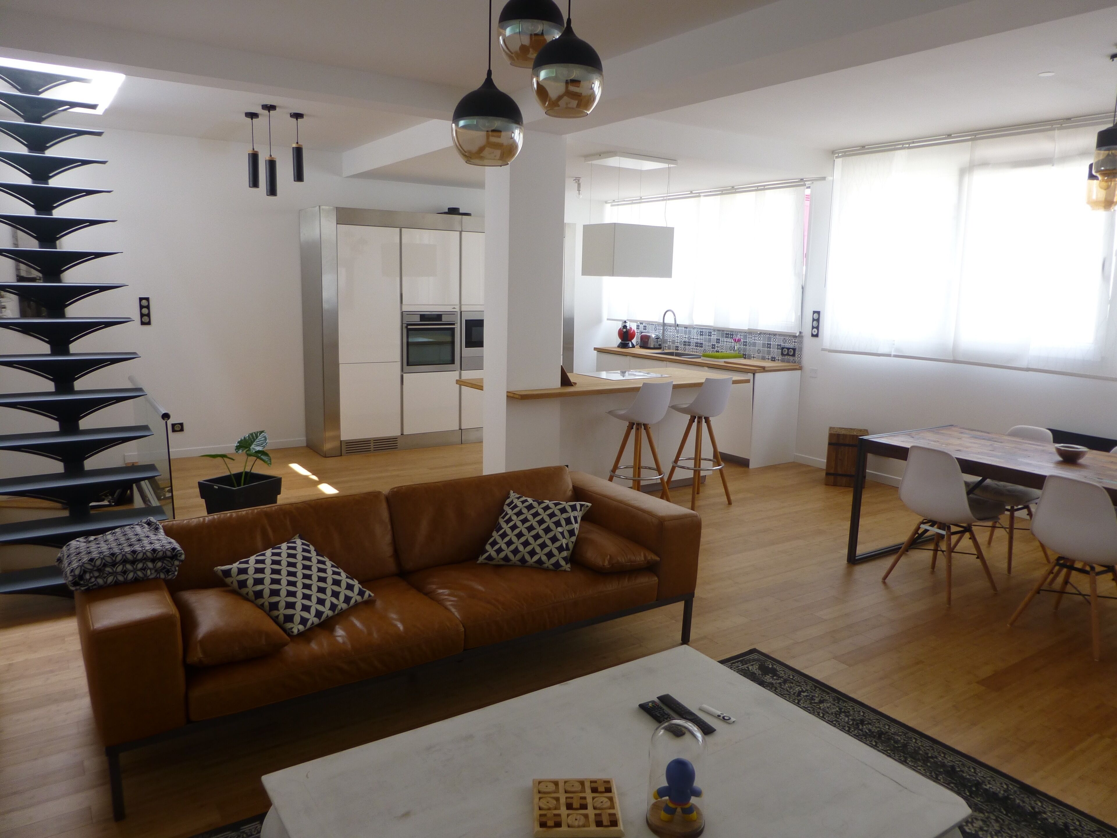 Brest Loft, sleeps 8, with jacuzzi 