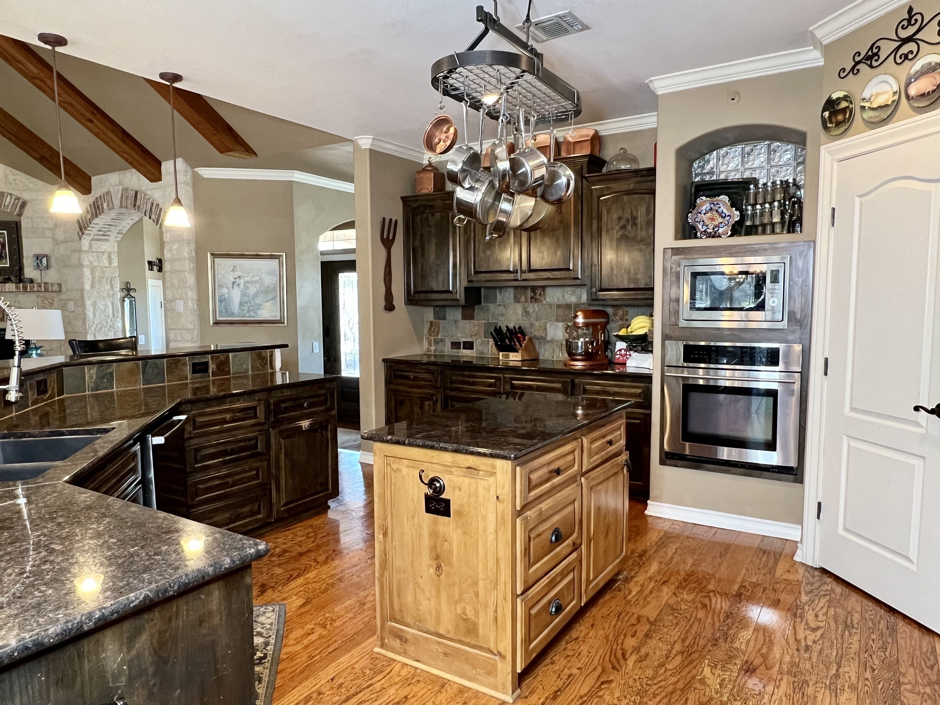 Luxury Private Resort, 2 Pools, Hot Tub, Elevated Playground  & More!!