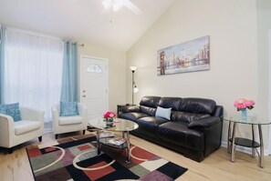 Smart TV - Spacious 3BR 3BA only 5 minutes from Masters  (Augusta)