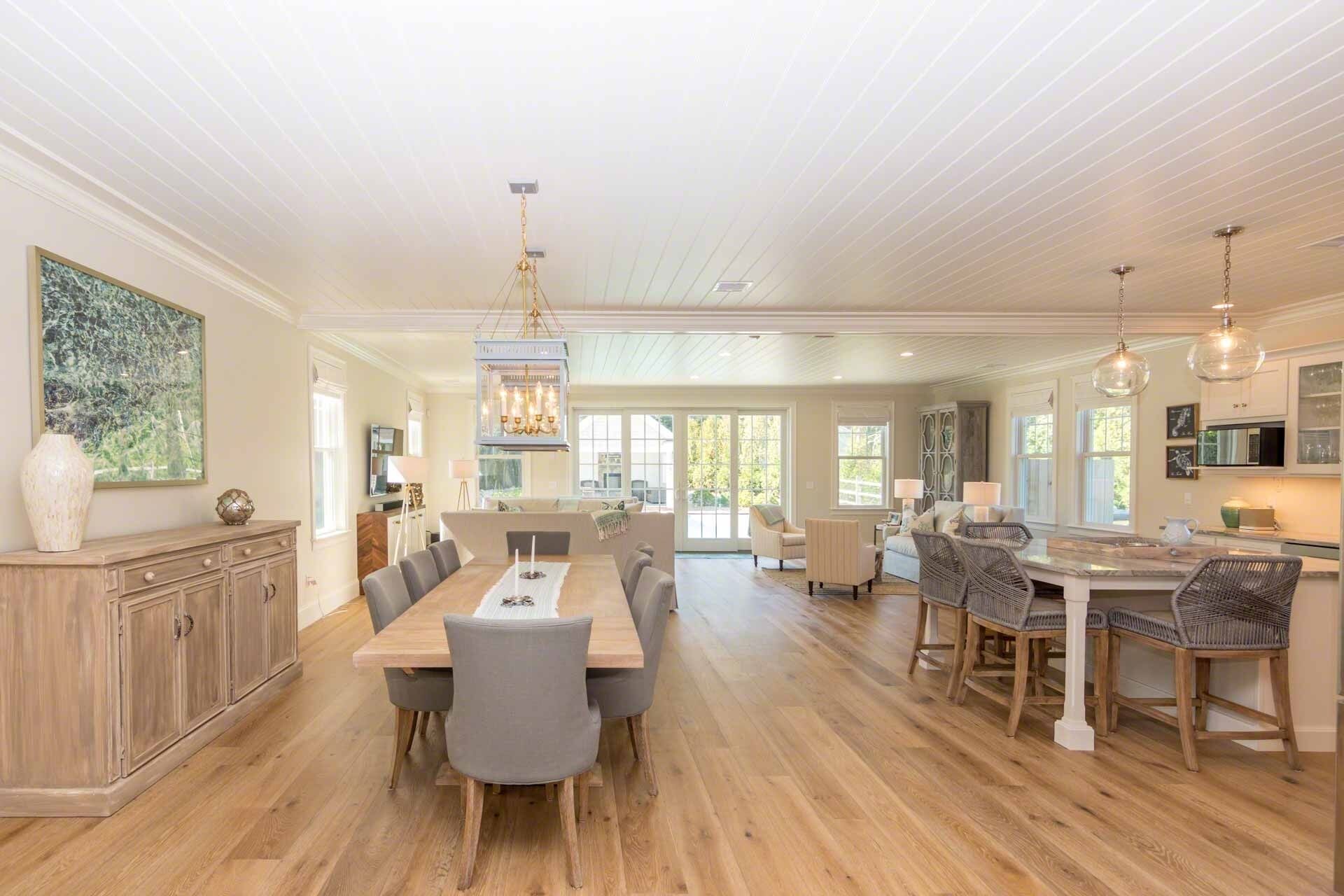 New Custom Built Home With A Pool In Edgartown