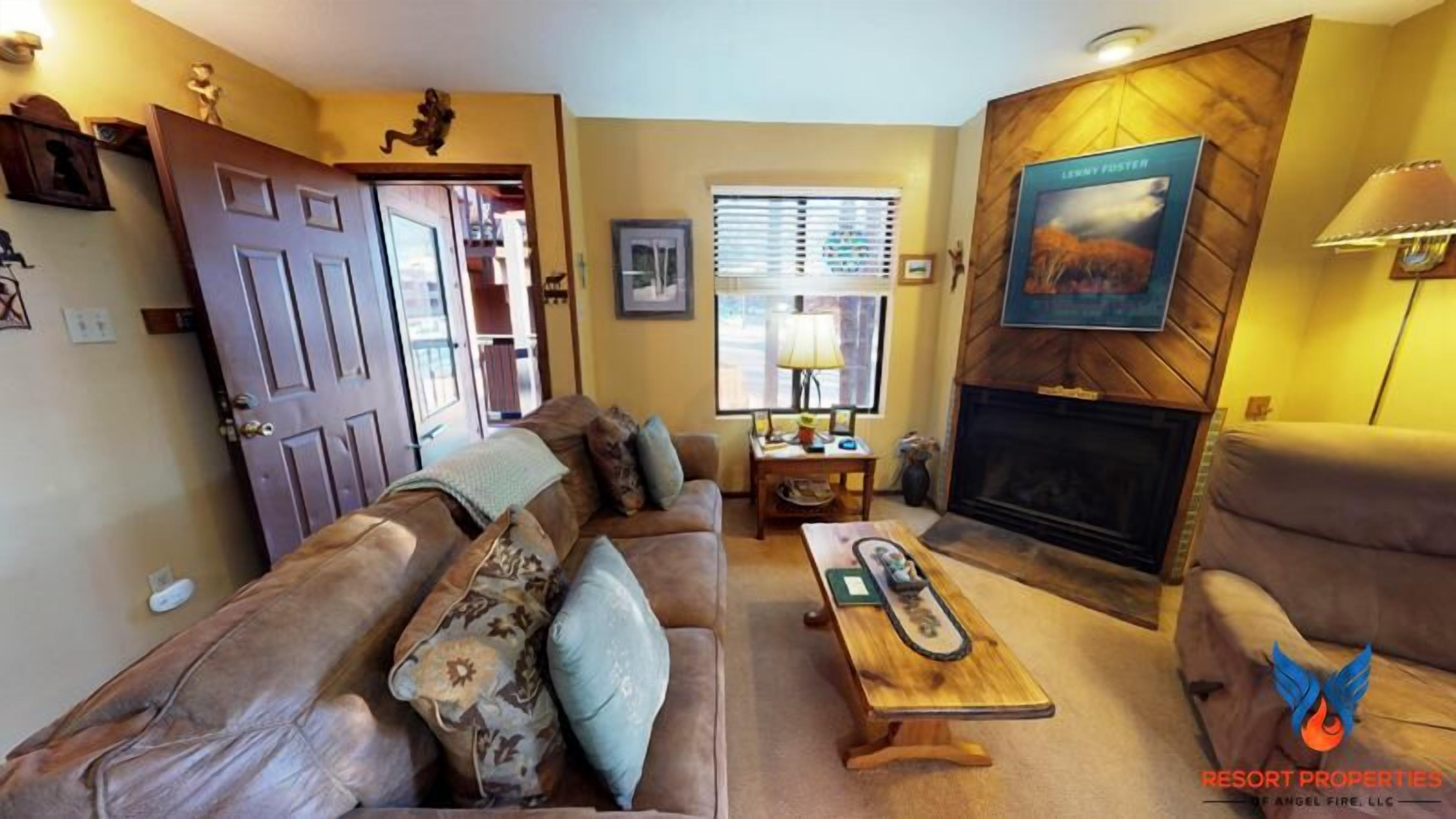 Walk to Lifts | Wi-Fi | Cozy | Convenient | Angel Fire Chalet 37