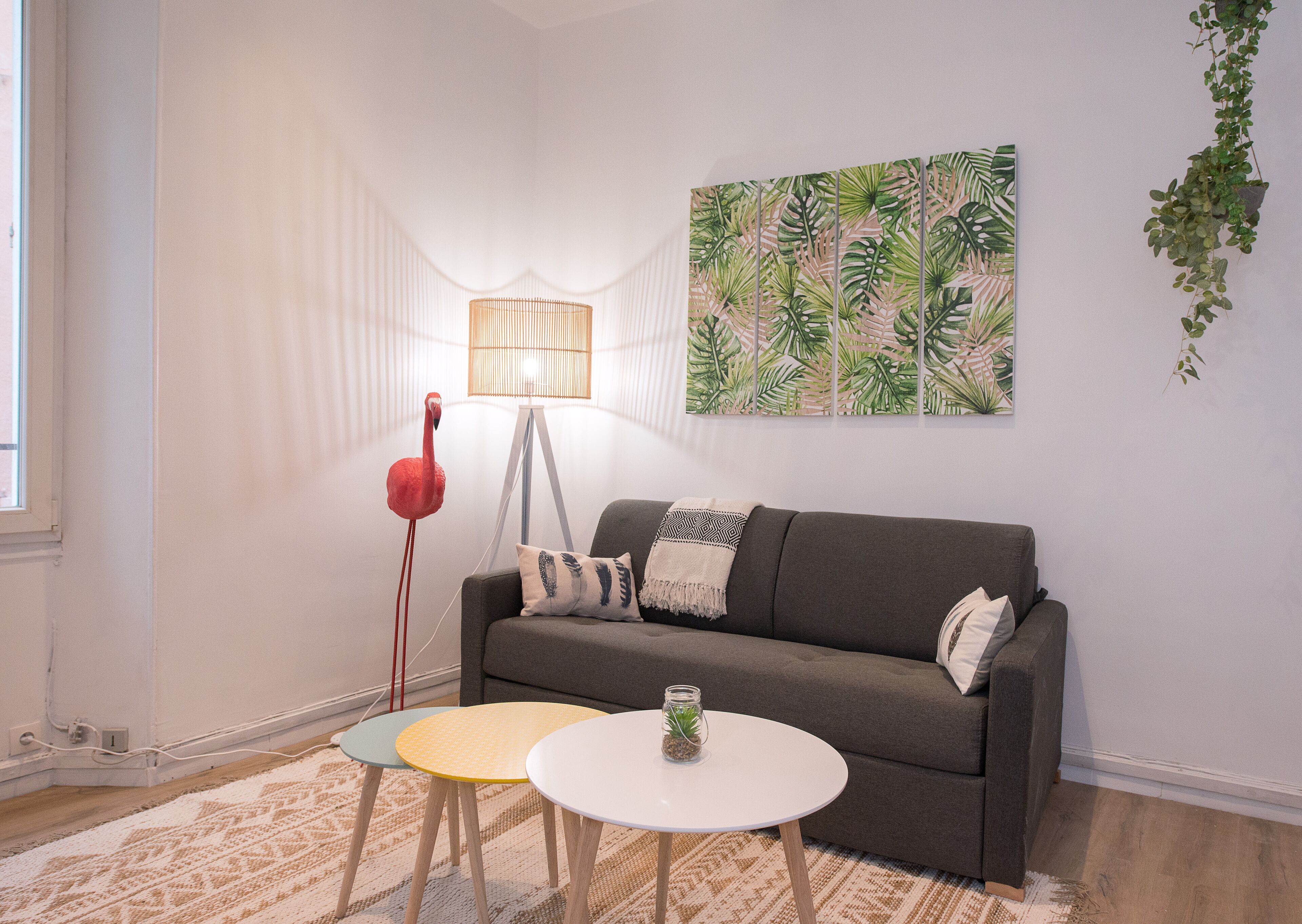 Cannes center 200m from the Palace and the sea