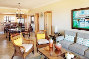 Dining - 2BR at Estancia on Medano Beach! (Cabo San Lucas)