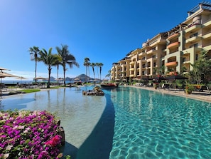 A heated pool - 2BR at Estancia on Medano Beach! (Cabo San Lucas)