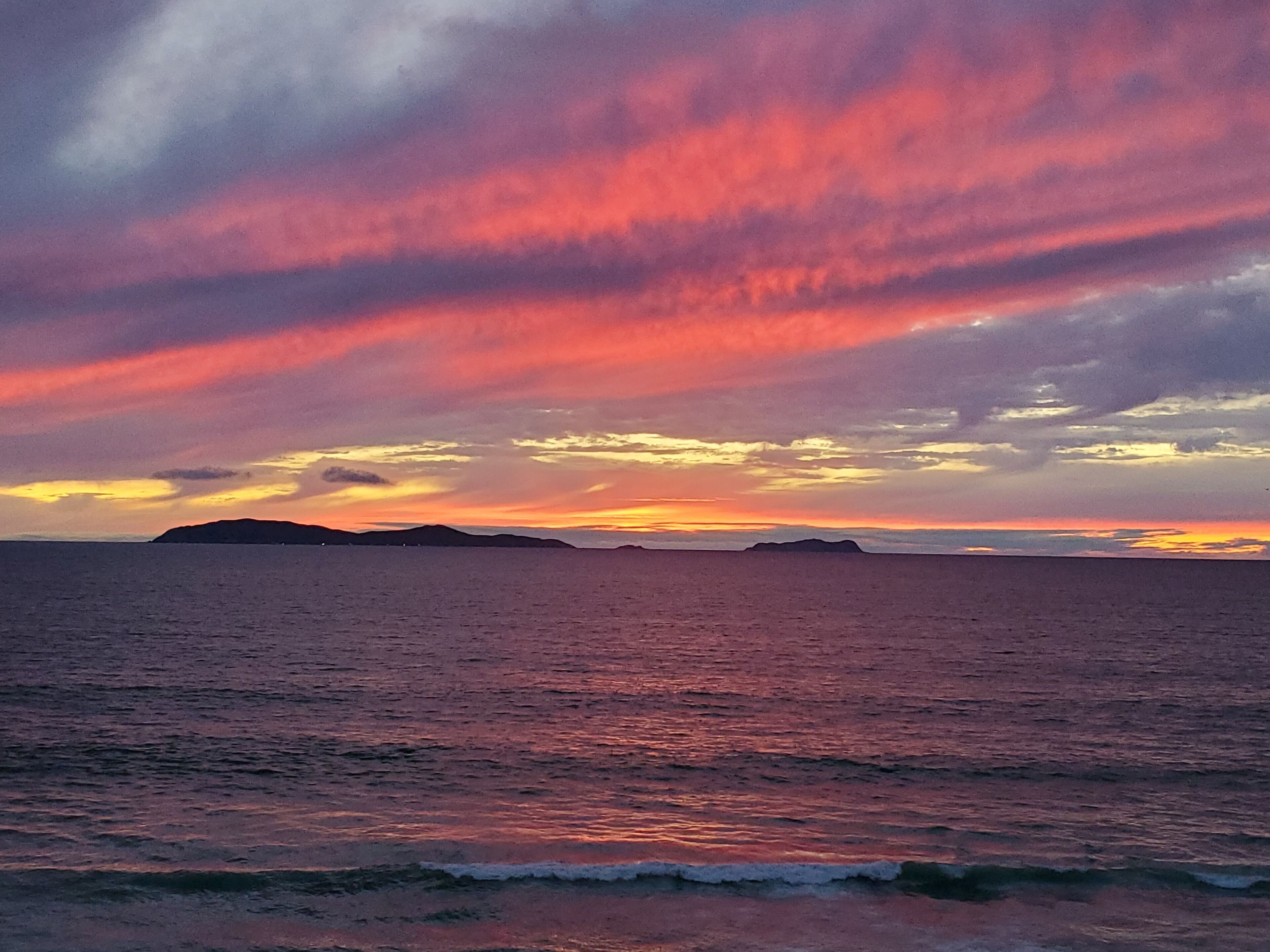 SURF CASA BEACH BUNKHOUSE, BAJA MALIBU, ROSARITO, MEXICO, Wi-Fi, TV, SURFING