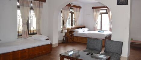 Iron/ironing board, free WiFi, bed sheets