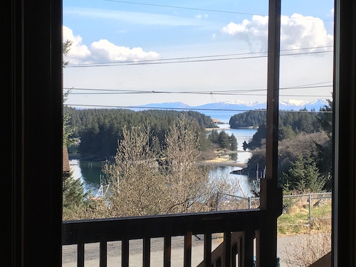 mini-island view retreat