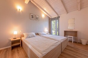2 chambres, fer et planche à repasser, Wi-Fi gratuit, draps fournis