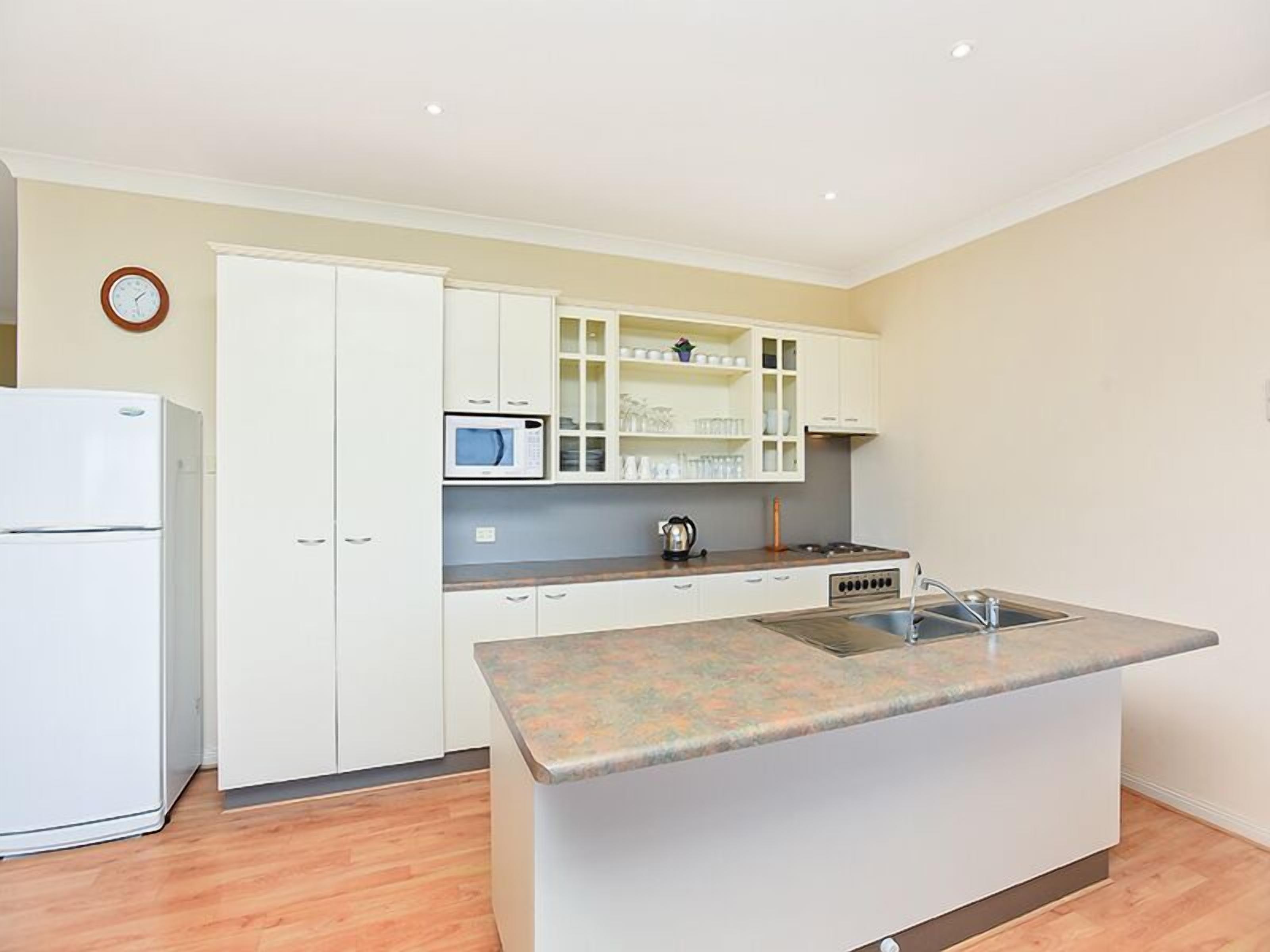 3A Rupara - Ocean Views - Family — image 4