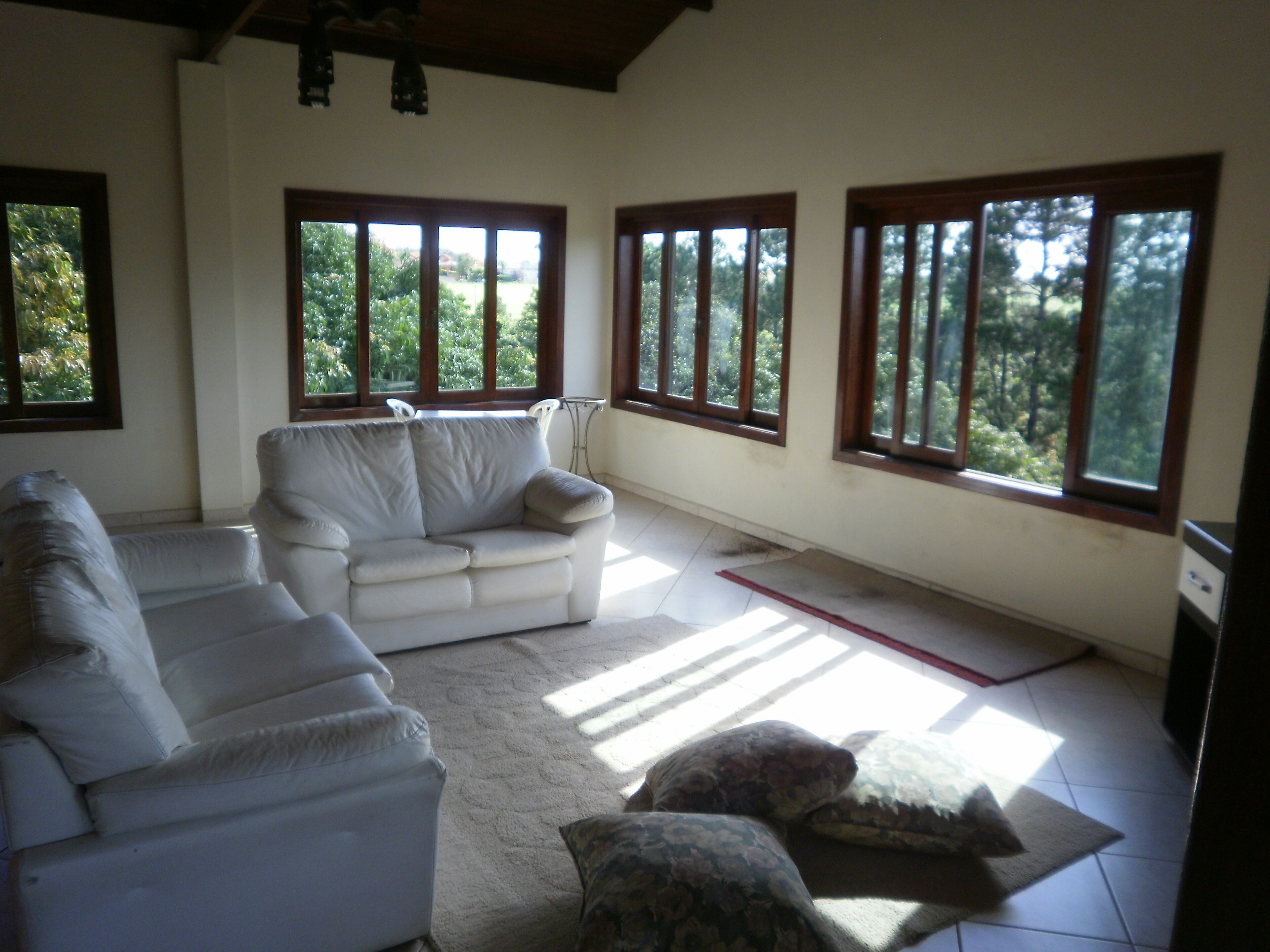 Linda Chacara, very spacious with 8. 000 m2 for leisure of your family and friends.