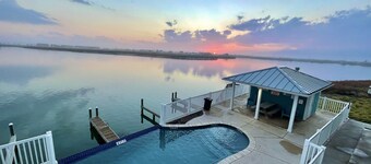 Waterfront Harbor View Hideaway