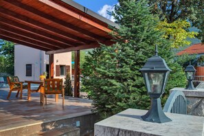 Outdoor dining - Villa Calma Biokovo near Makarska (Zagvozd)