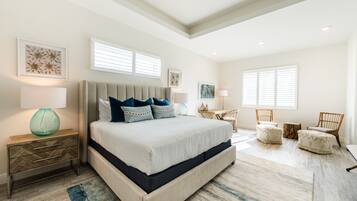 4 bedrooms, in-room safe, desk, iron/ironing board