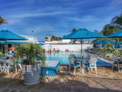 Outstanding pool and outdoor area 5 minute walk to beach!