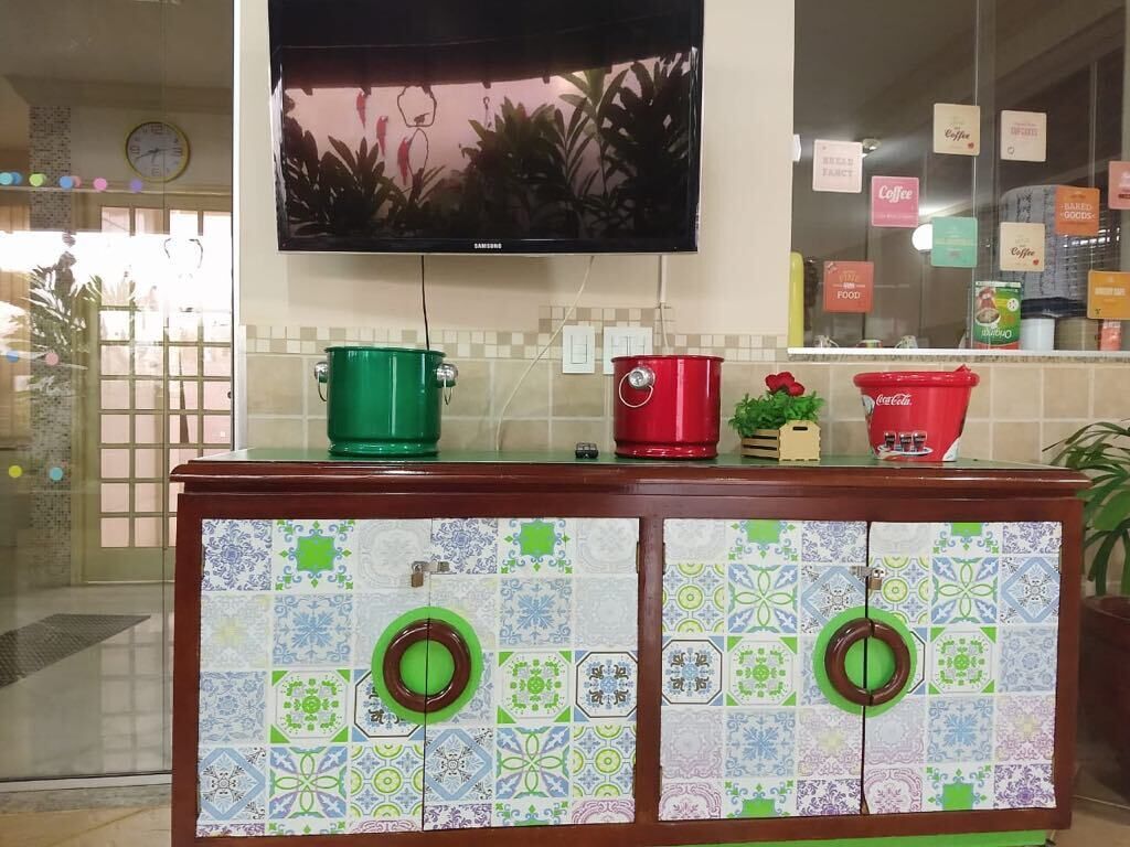 Honey House Olimpia Season