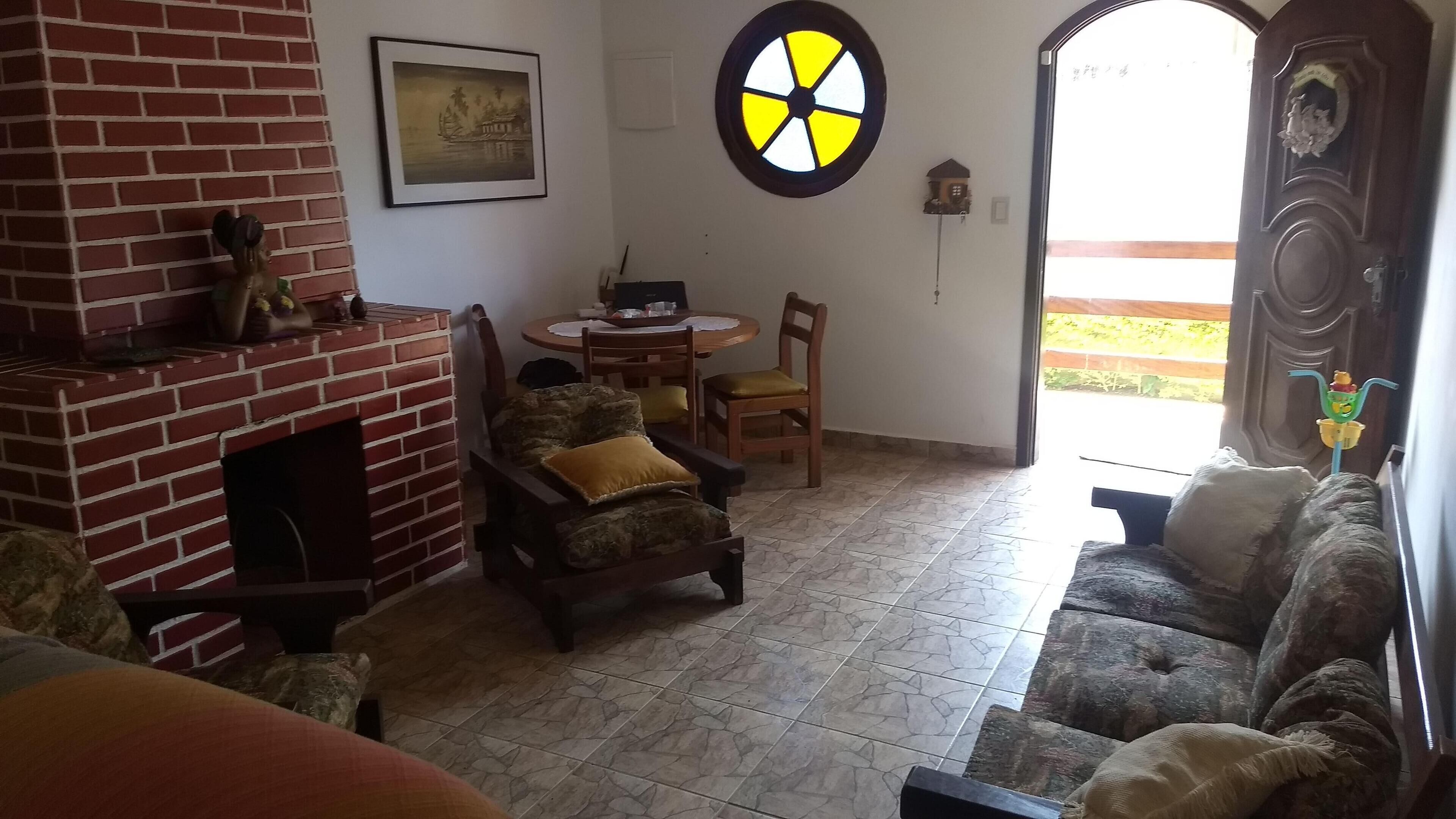 Beautiful farm with pool, barbecue and space for leisure!