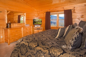 4 bedrooms, iron/ironing board, free WiFi, bed sheets - Linger Lodge: Spectacular Views! Hot Tub, Wifi, Outside patio, near Attractions! (Gatlinburg)