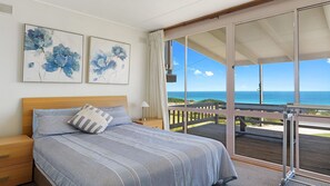 4 bedrooms, iron/ironing board, WiFi