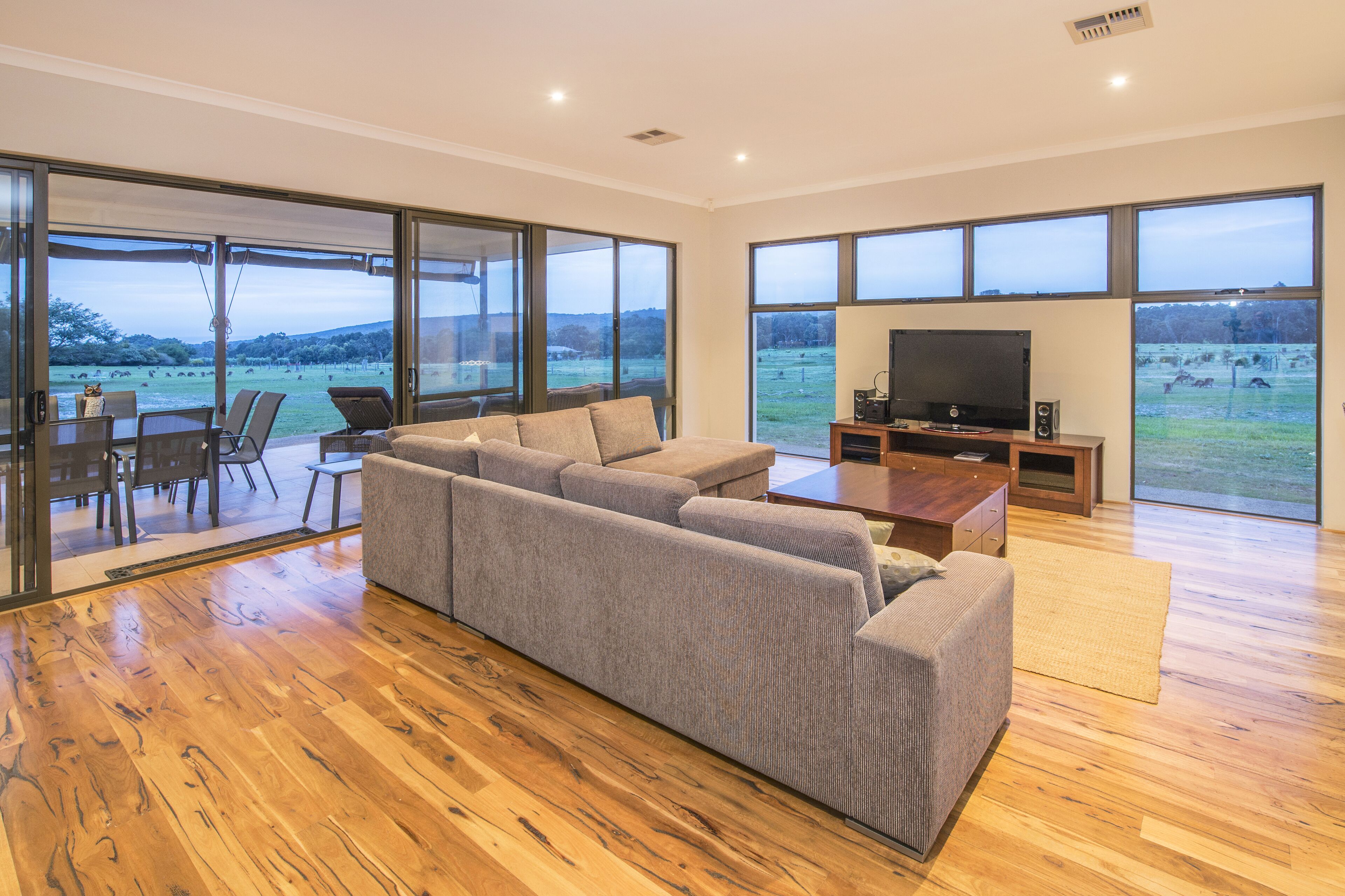 Sonning Views  — image 9