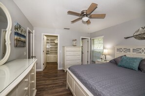 2 bedrooms, desk, iron/ironing board, free WiFi