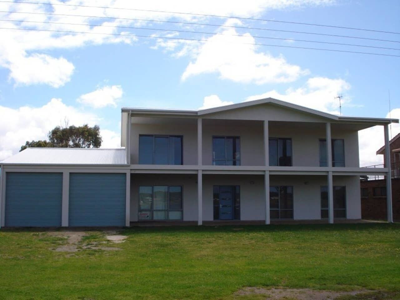 Tranquil Views - 90 Liverpool Road