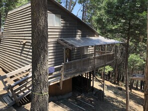 Exterior - Sequoia National Forrest CabinK (Posey)