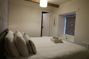 Standard Double or Twin Room, Ensuite (Airton r1) - The Victoria (Skipton)