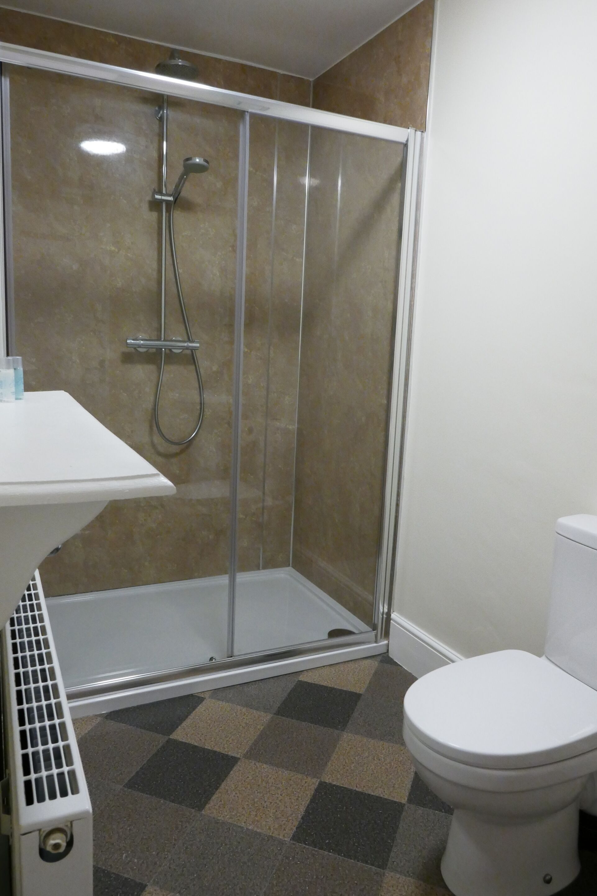 Chambre supérieure double ou avec lits jumeaux, salle de bain attenante (Eshton) | Salle de bain