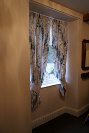 Superior Double or Twin Room, Ensuite (Eshton) | 1 bedroom, WiFi