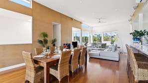 Dining - Fairway View (FLINDERS)