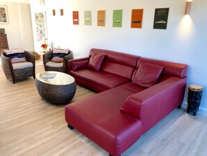 Smart TV, books, music library, video library
